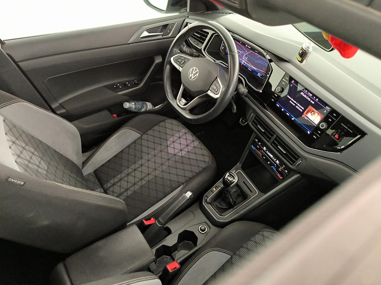 Volkswagen Taigo 1.0 tsi r-line 110cv