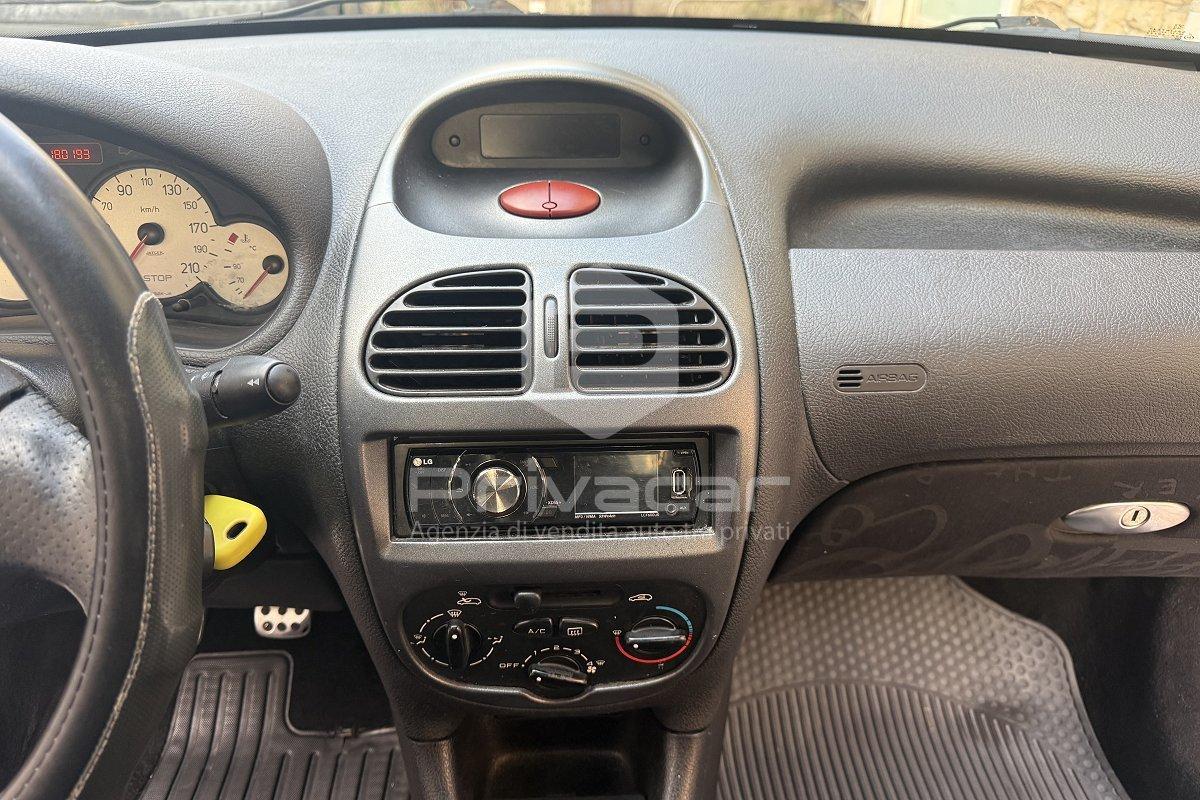 PEUGEOT 206 1.6 16V CC Enfant Terrible
