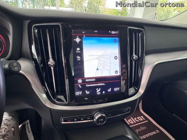 VOLVO V60 B4 (d) automatico Essential
