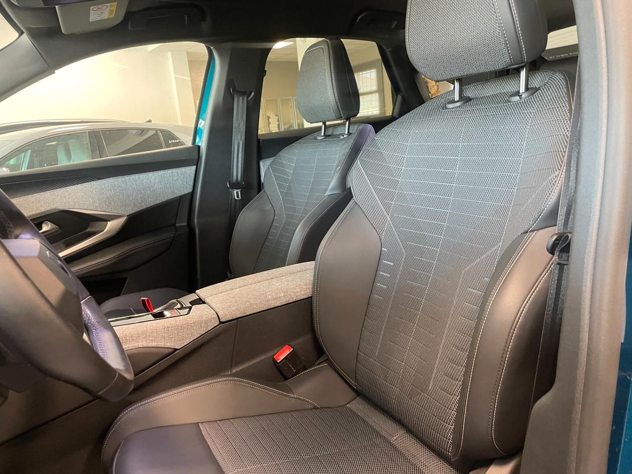 Peugeot 3008 Hybrid 145 e-DCS6 Allure PREZZO REALE