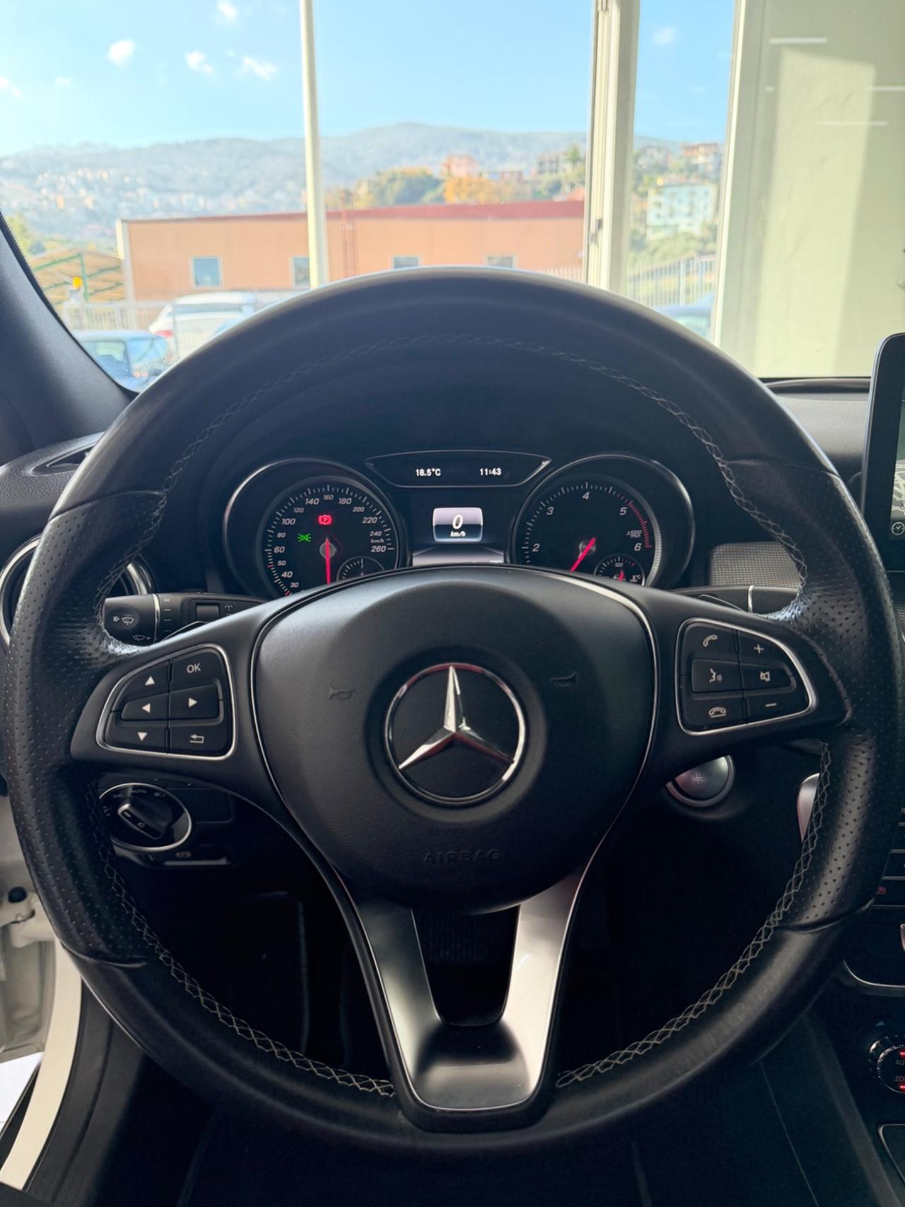 Mercedes-benz GLA 200 d Premium FINANZIABILE