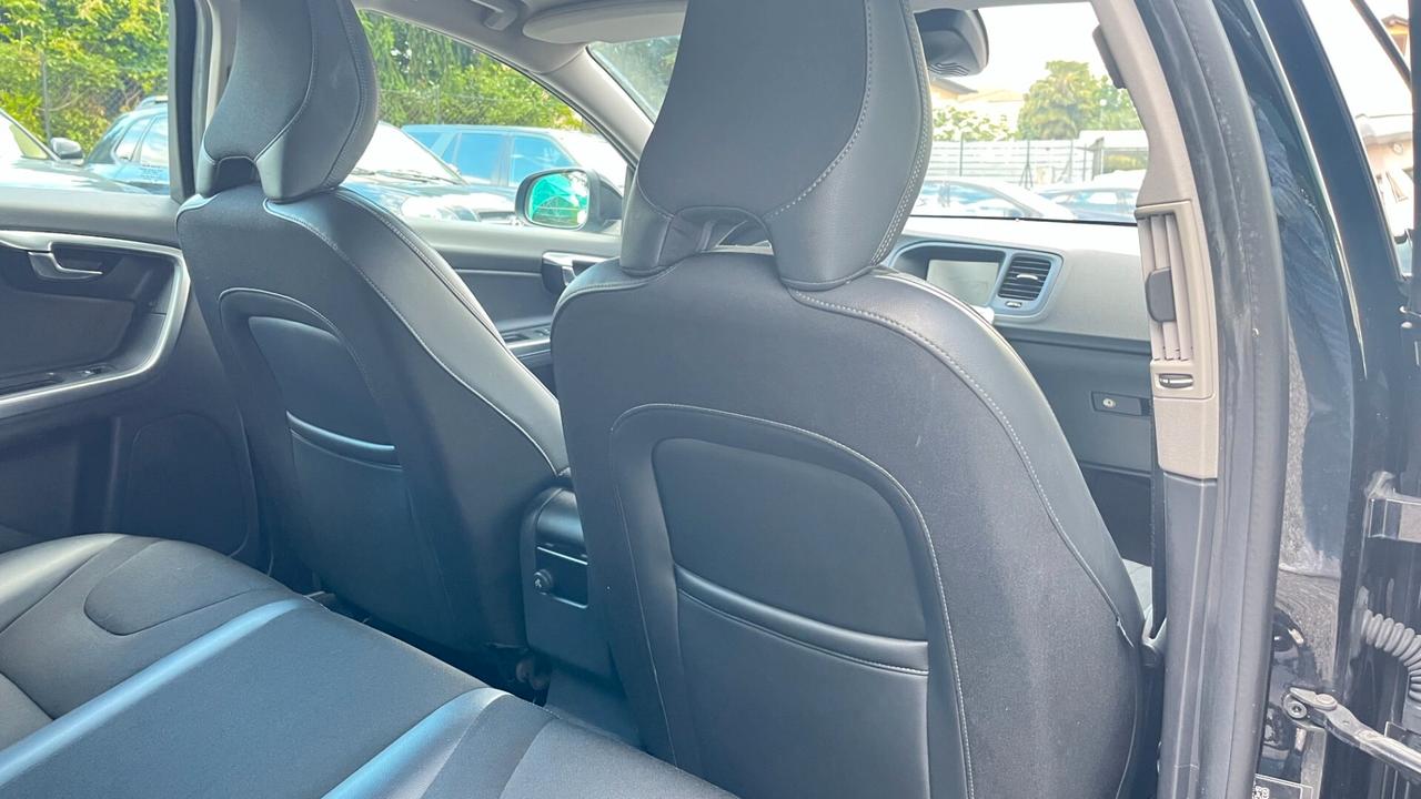 Volvo V60 D2 Geartronic