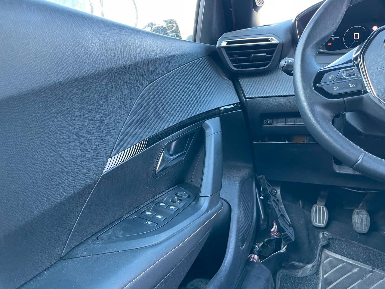 Peugeot 2008 PureTech 100 S&S Allure 2023 **VEICOLO SINISTRATO***VA IN MOTO