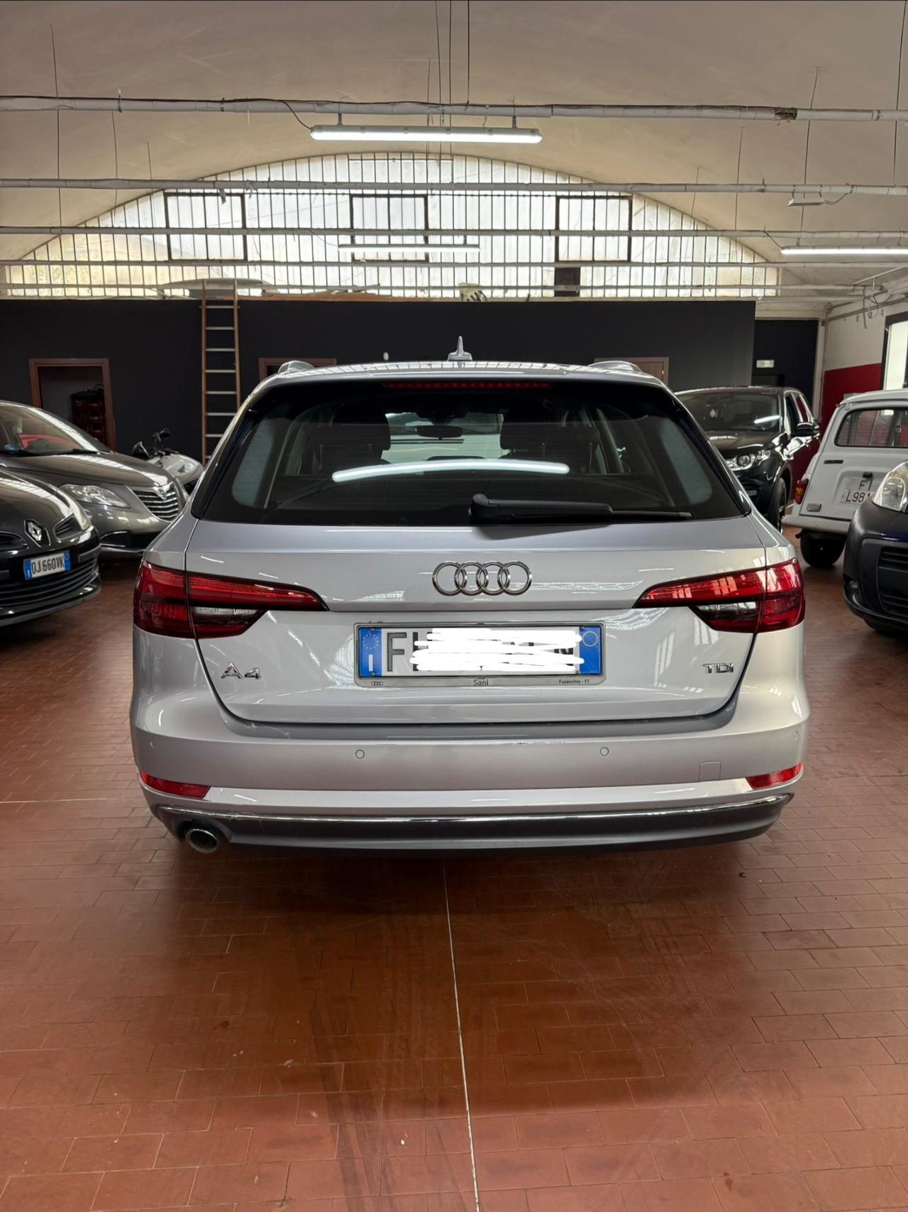 Audi A4 2.0 TDI 150 CV ultra S tronic Business Sport