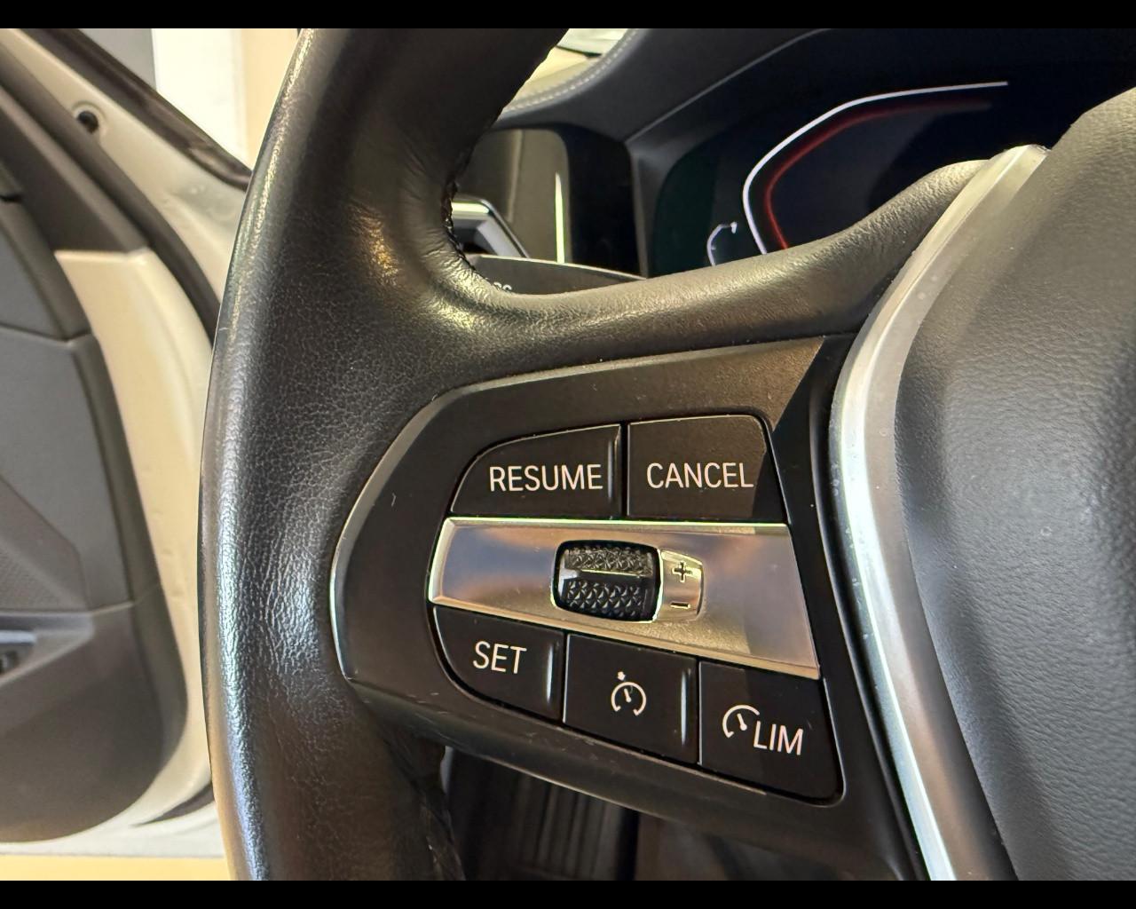 BMW Serie 3(G20/1-80/1) - 320i Touring Luxury