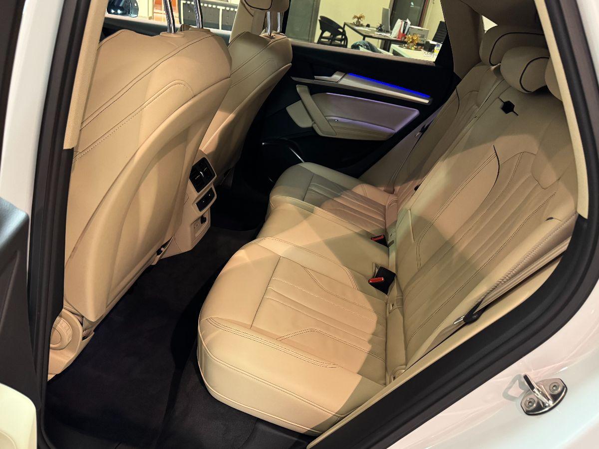 AUDI Q5 Sportback SPB TDI Pelle Cerchi 20 Luci ambient