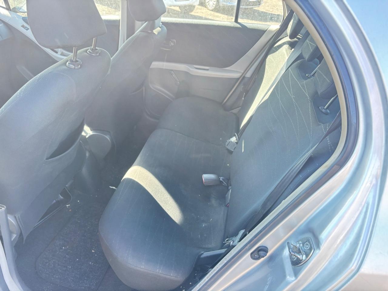 Toyota Yaris 1.0 5 porte