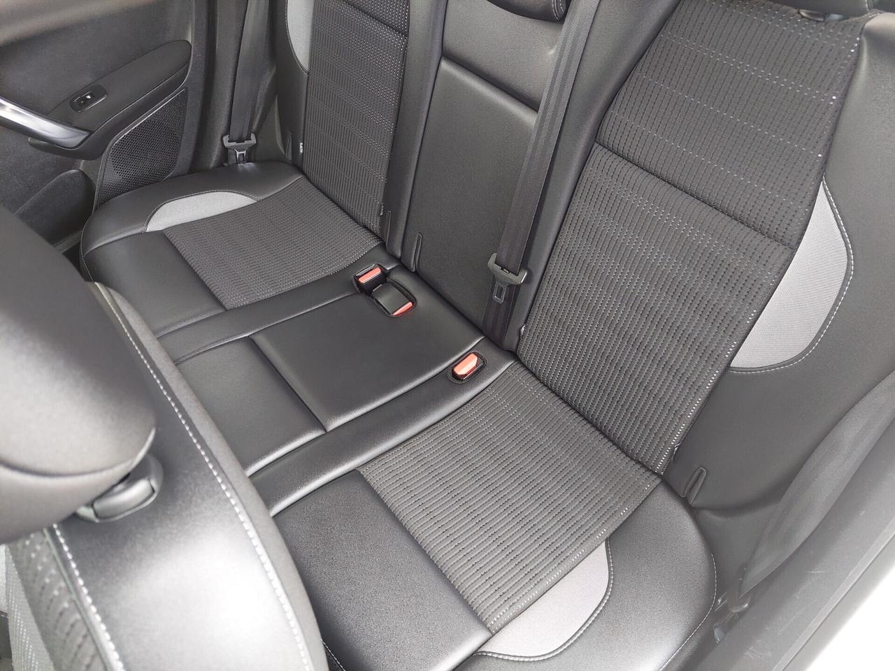 Peugeot 2008 BlueHDi 100cv Allure