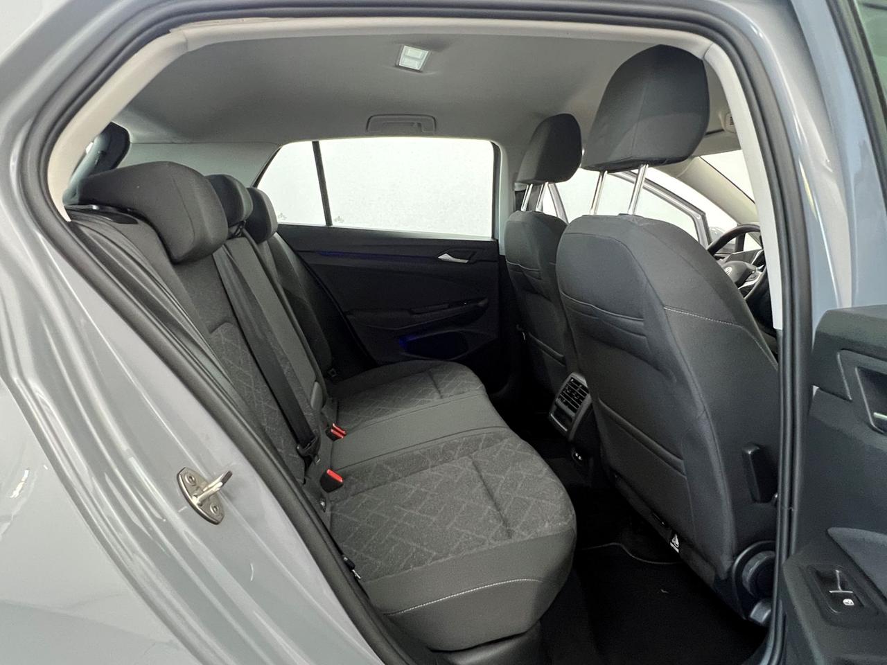 VOLKSWAGEN Golf VIII 2020 Golf 1.0 etsi evo Life 110cv dsg