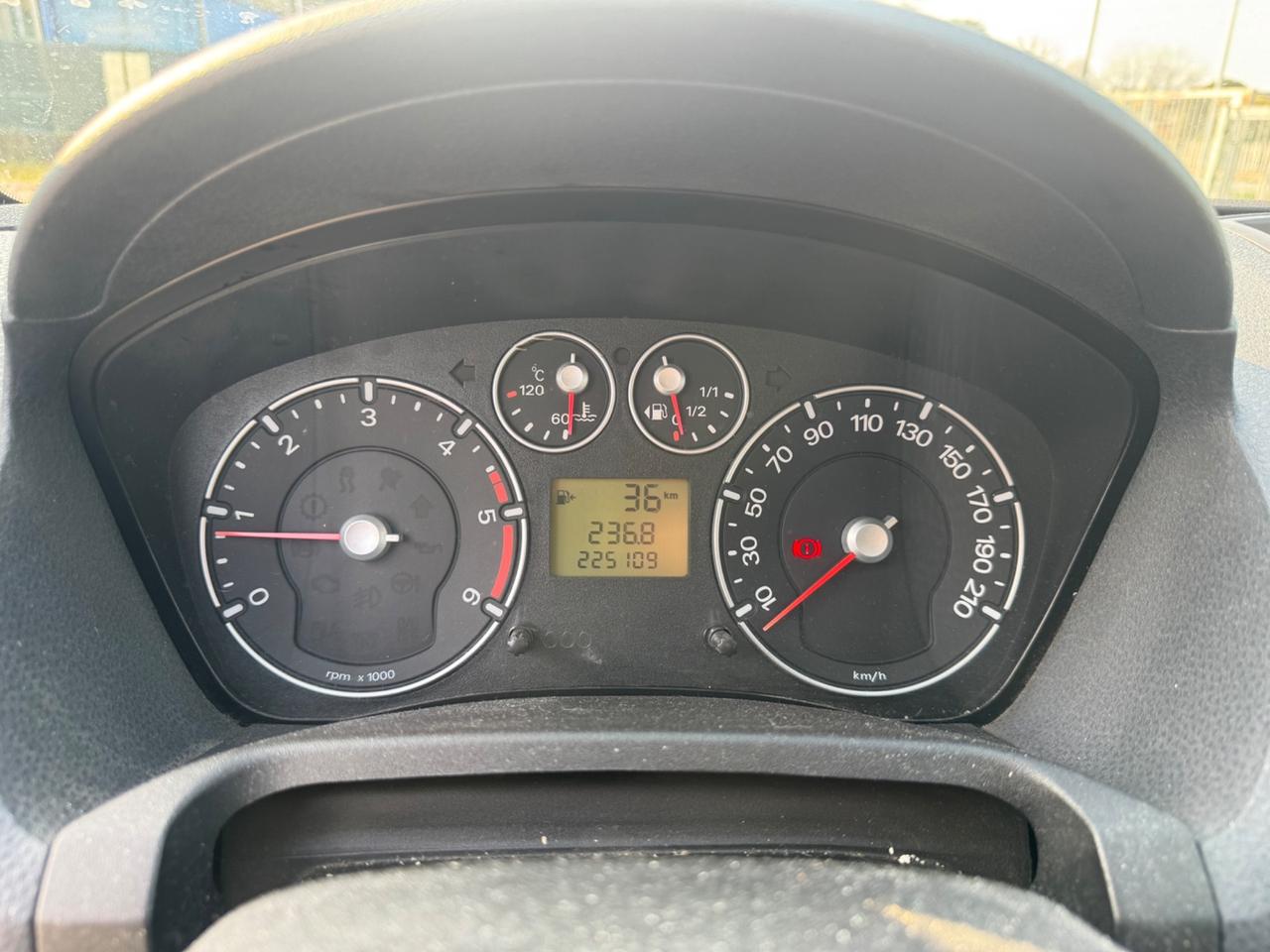 Ford Fiesta 1.4 TDCi 5p. Ghia