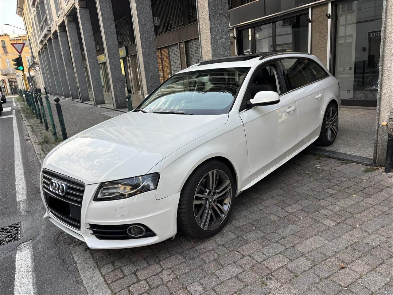 Audi A4 Avant 2.0 TDI S-LINE EST. TETTO APRIBILE