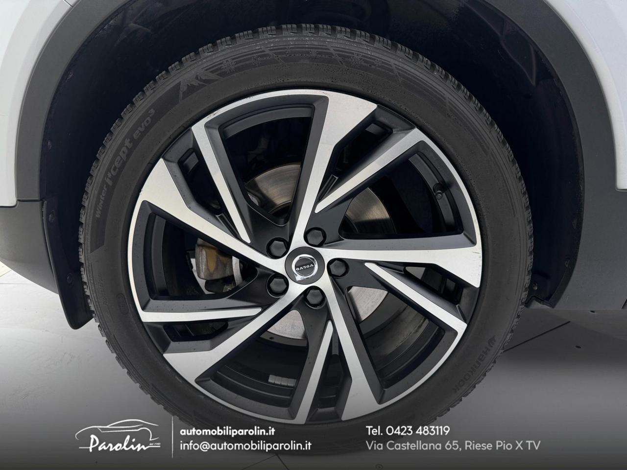Volvo XC40 2.0 b5 R-design awd auto Tetto-Pelle-360°