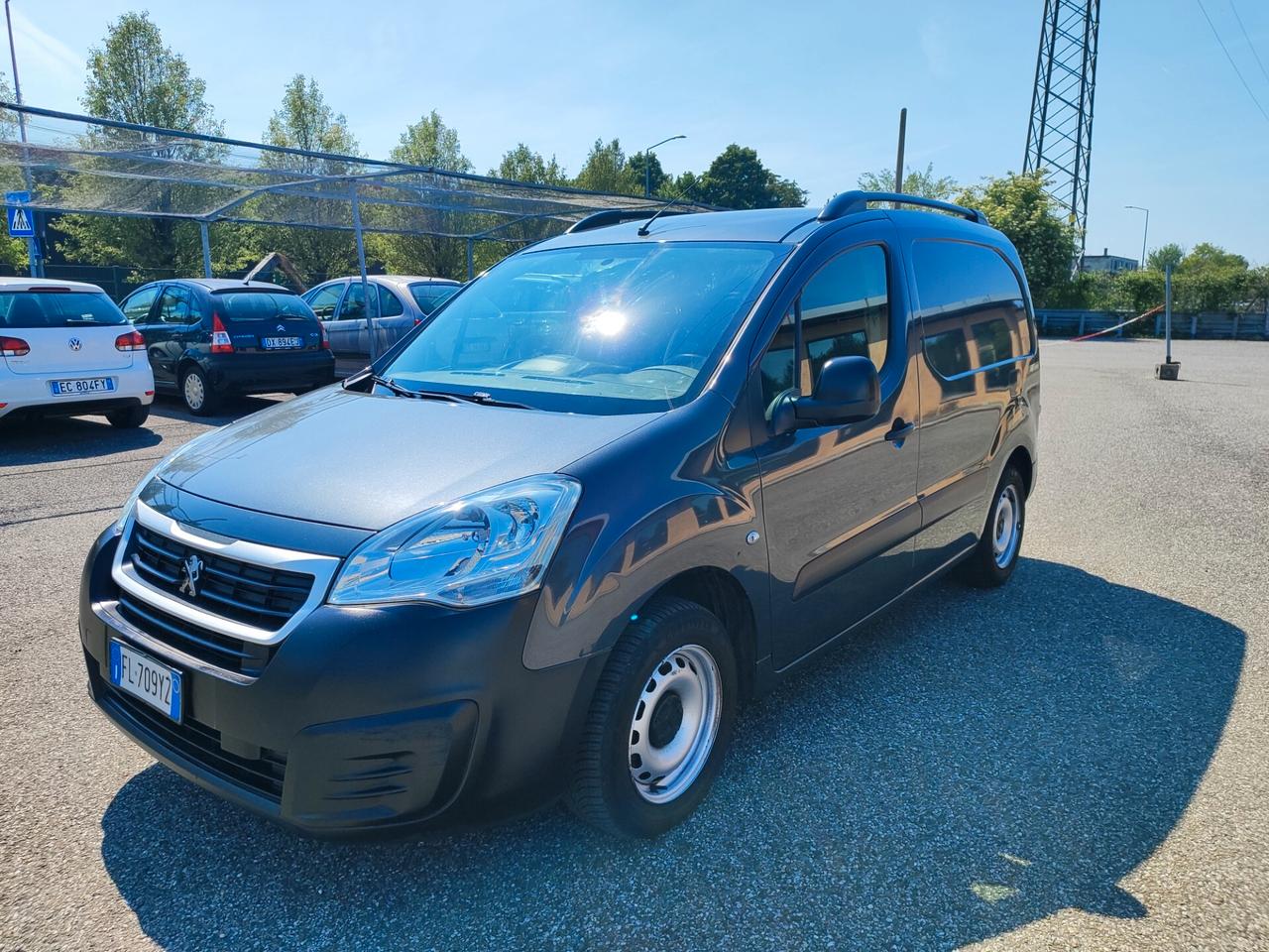 Peugeot Partner 1.6 bluehdi Euro 6 - Autom. - 3 posti