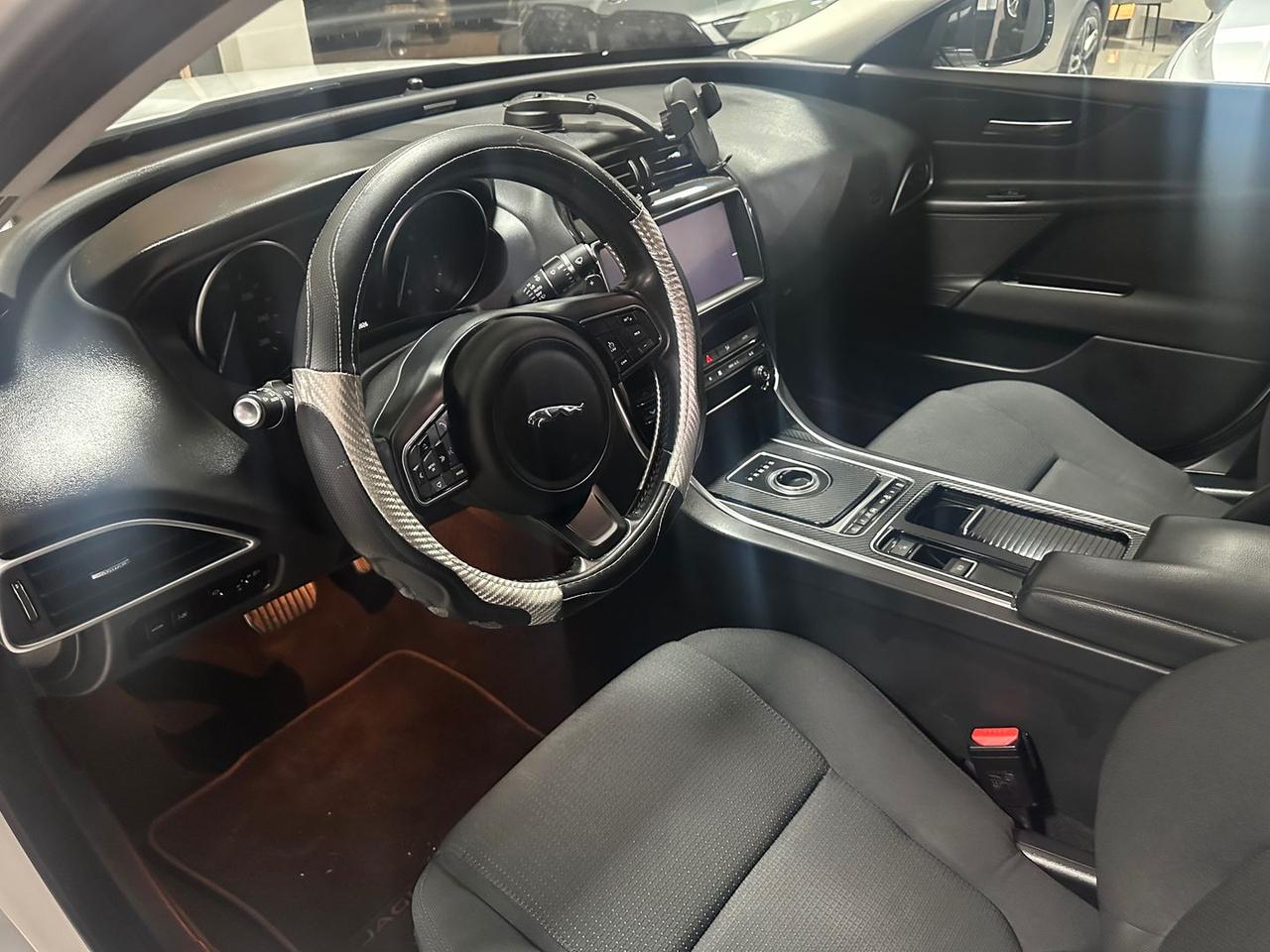 Jaguar XE Prestige Business Edition 2.0 20d #8545