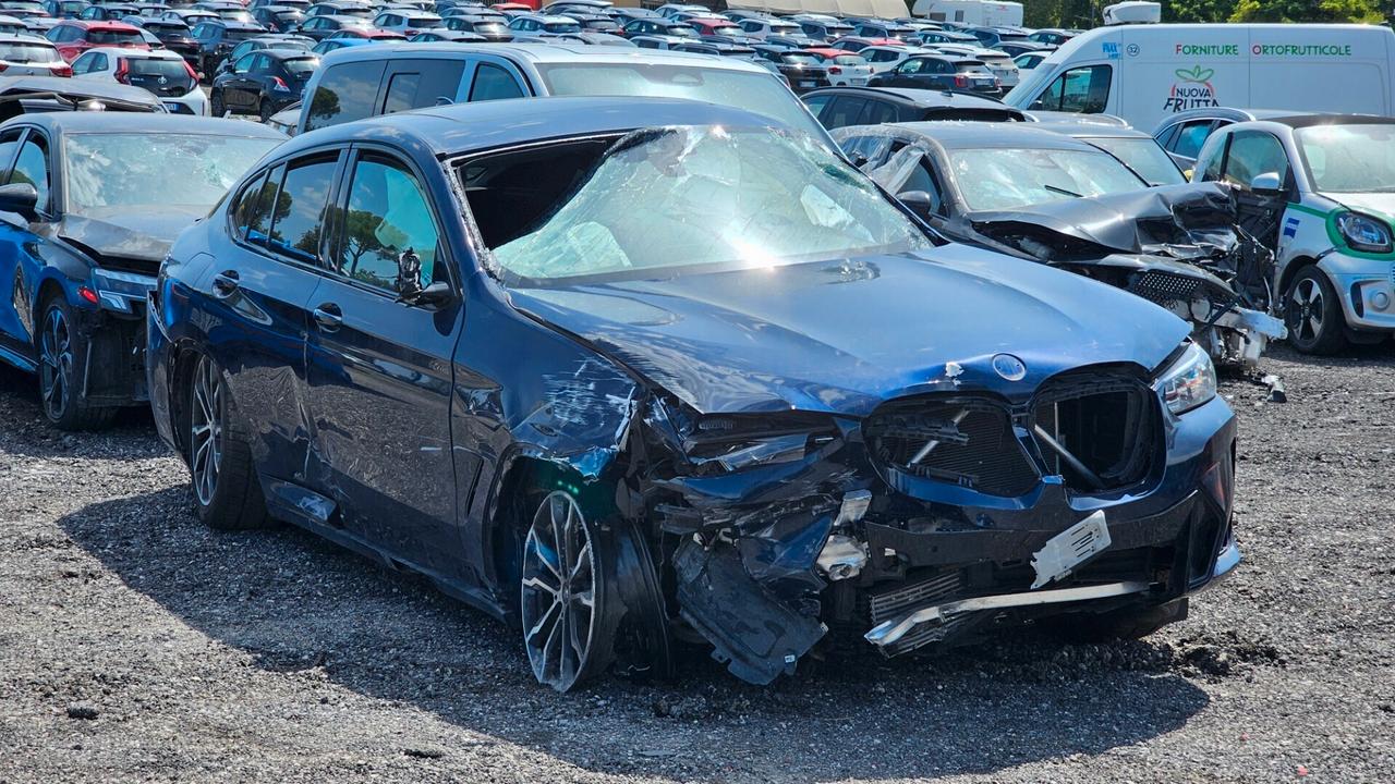 SINISTRATO Bmw X4 xDrive20d 48V Msport