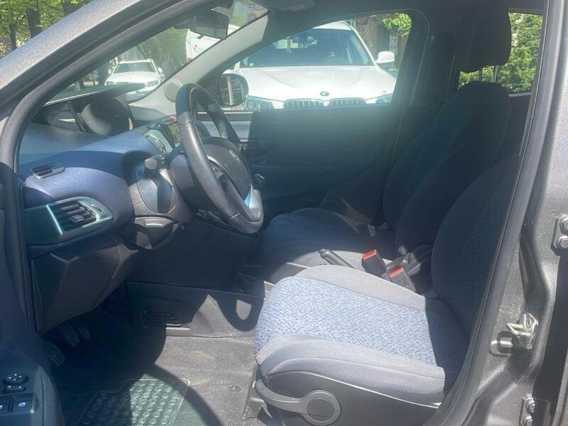 Lancia Ypsilon 1.0 FireFly 70cv Hybrid Gold