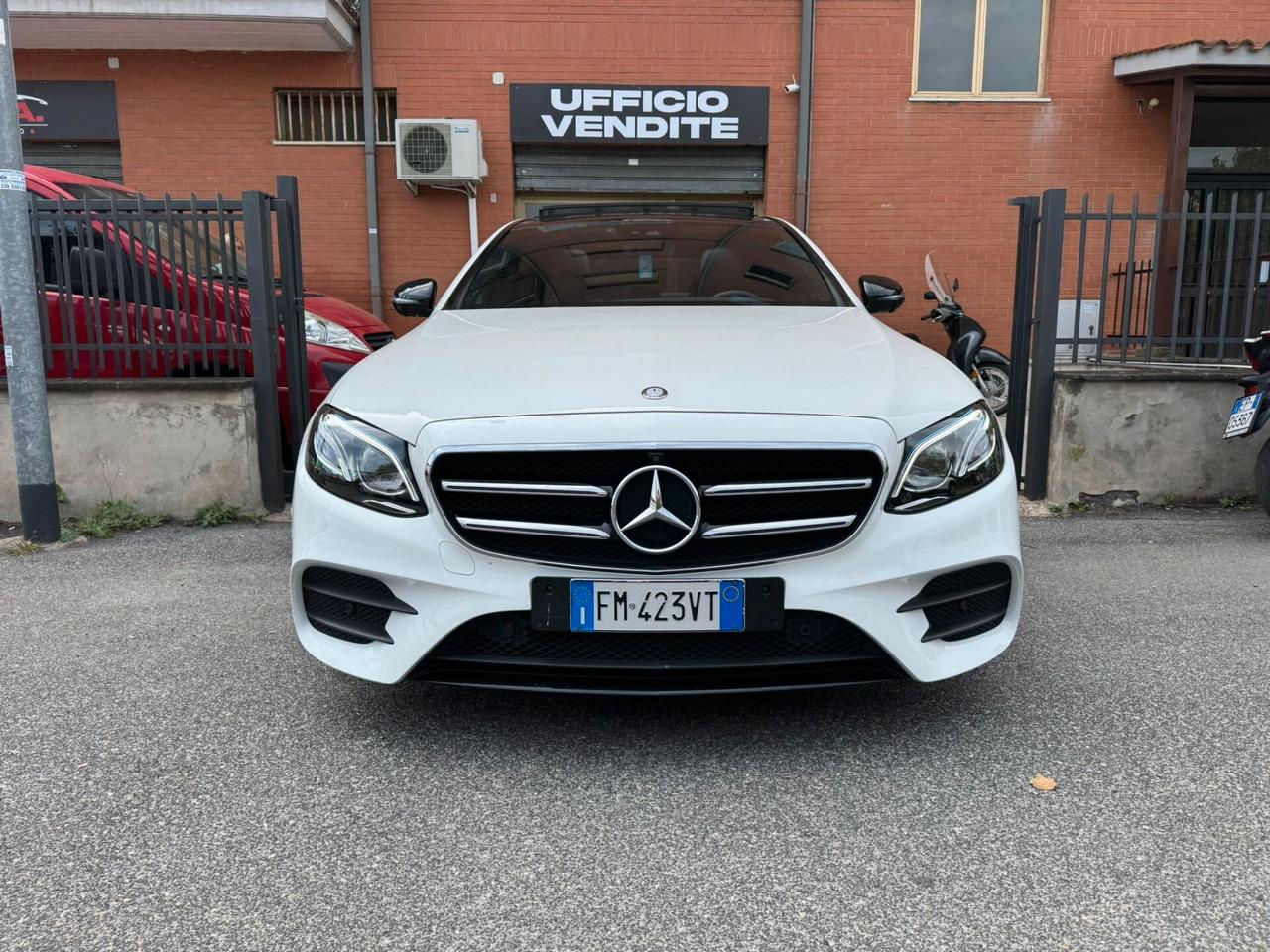 Mercedes-benz E 200 Auto Premium Plus