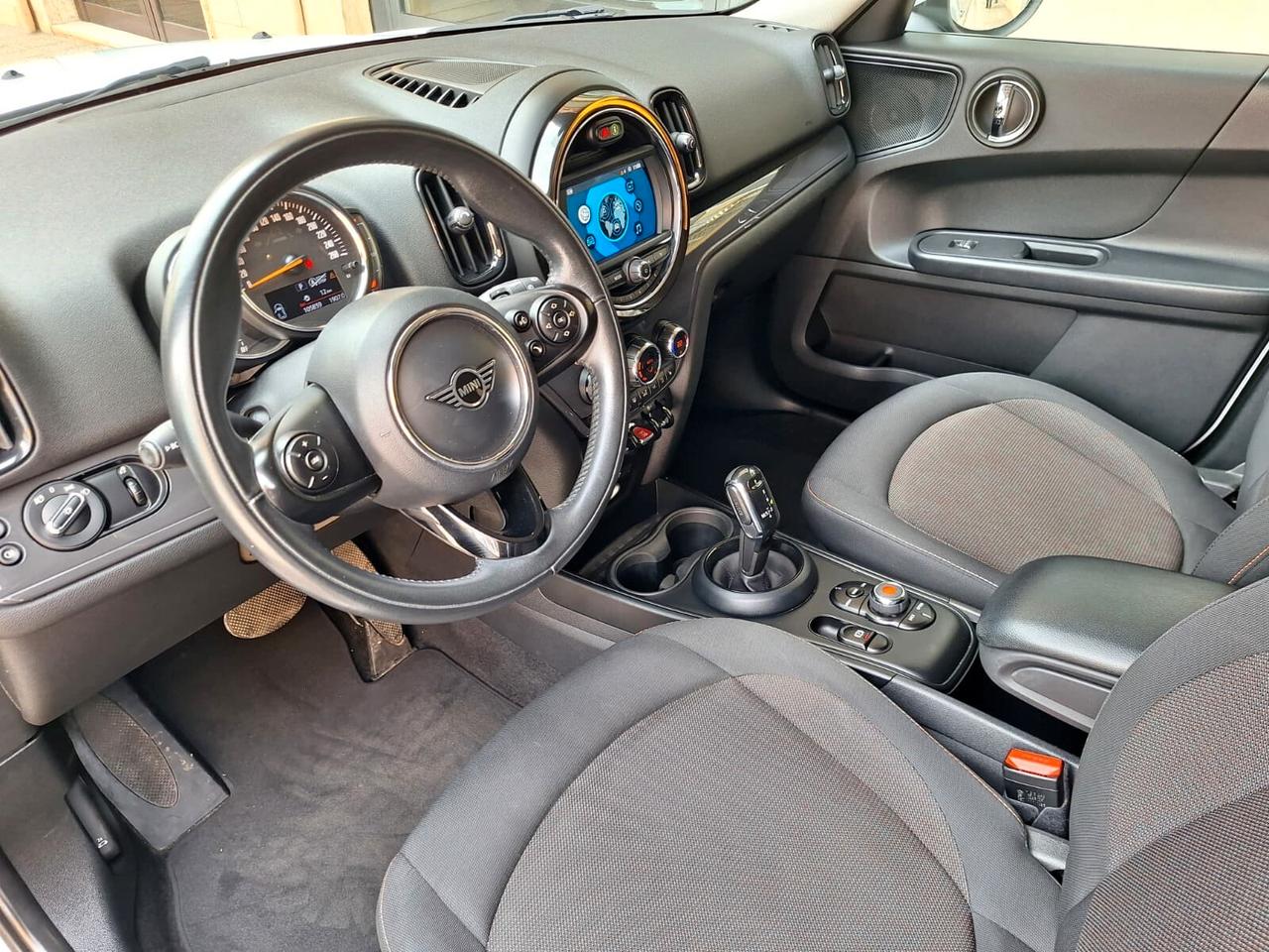 Mini Cooper Countryman 1.5 One D Hype