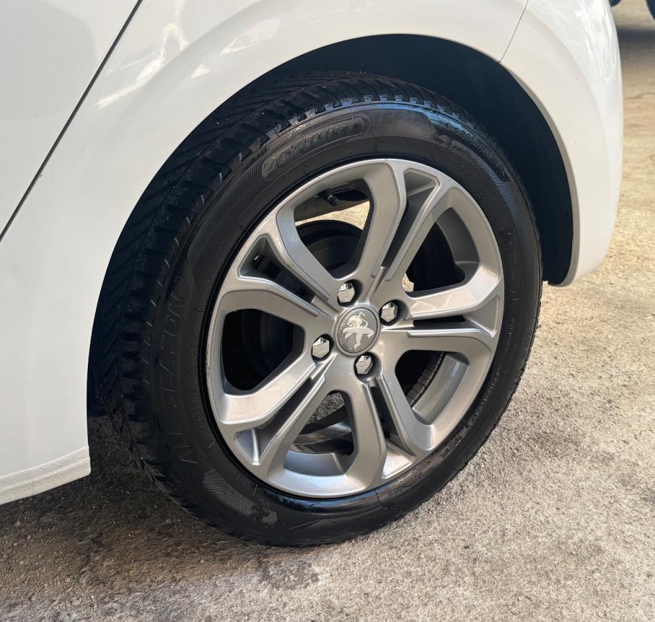 PEUGEOT - 208 - 1.4 HDi 68 CV 5p. Allure