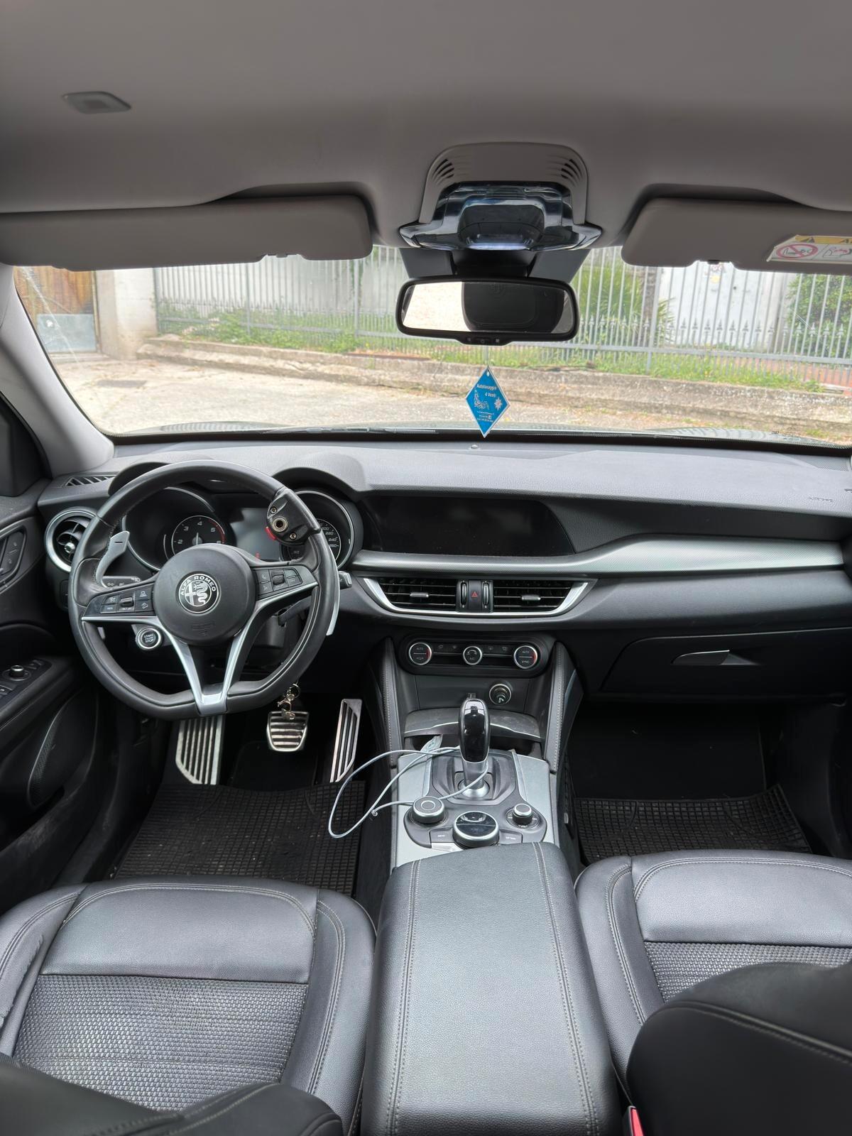 Alfa Romeo Stelvio 2.2 Turbodiesel 210 CV AT8 Q4 Executive