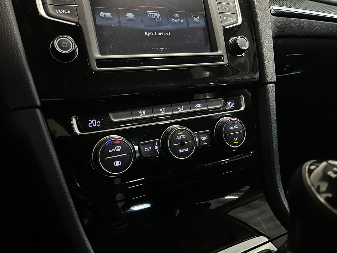 VOLKSWAGEN GOLF 1.6 TDI EXECUTIVE