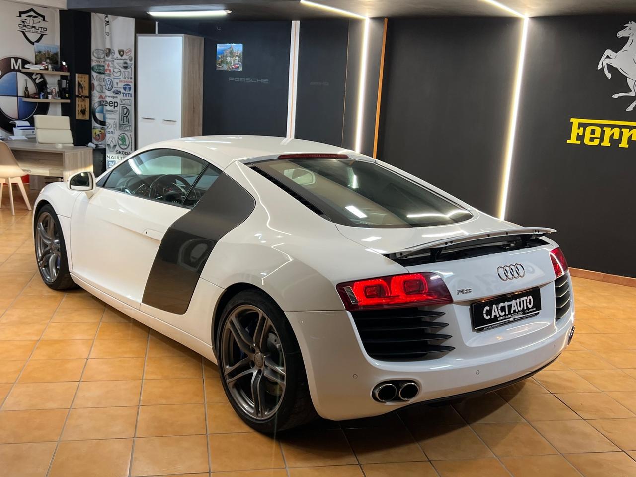 Audi R8 4.2 V8 FSI quattro R tronic Carbon