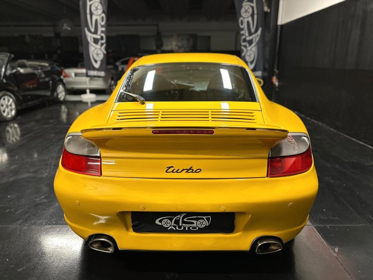 Porsche 996 Turbo Coupé asi