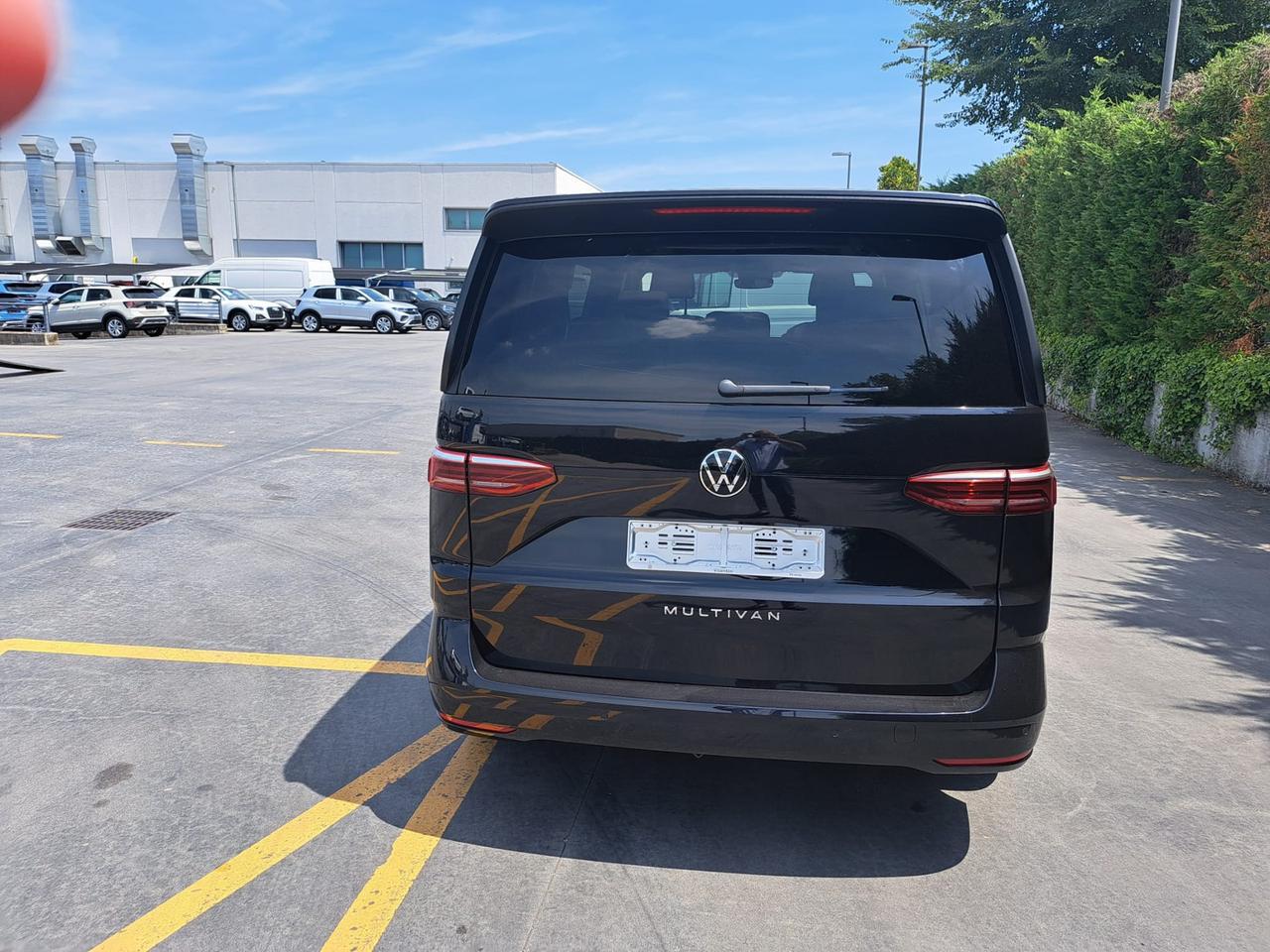 Volkswagen T7 Multivan 2.0 tdi space 150cv dsg 7p.ti