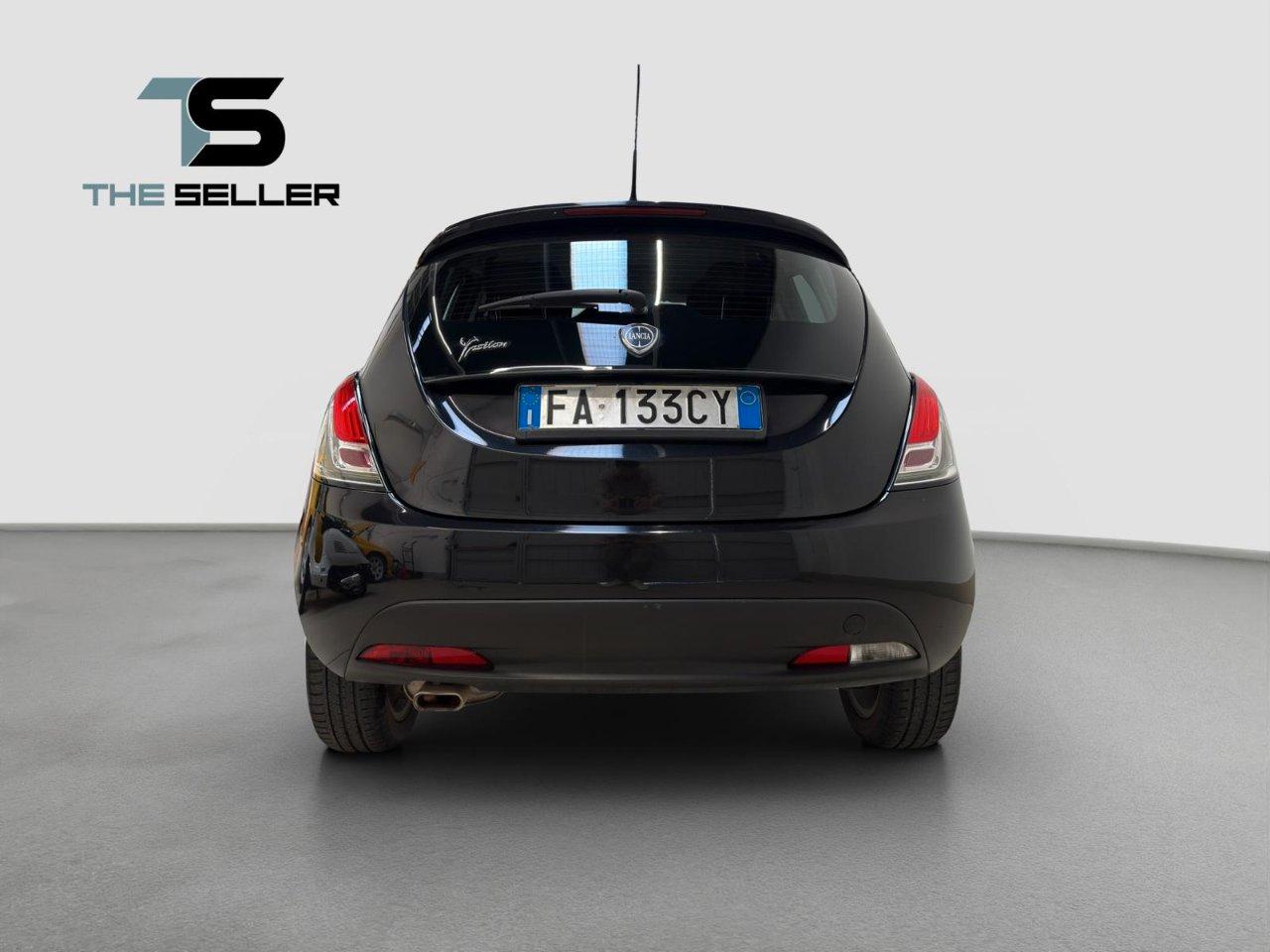 Lancia Ypsilon 5 Porte Ypsilon 1.2 8v Gold s&s 69cv E6