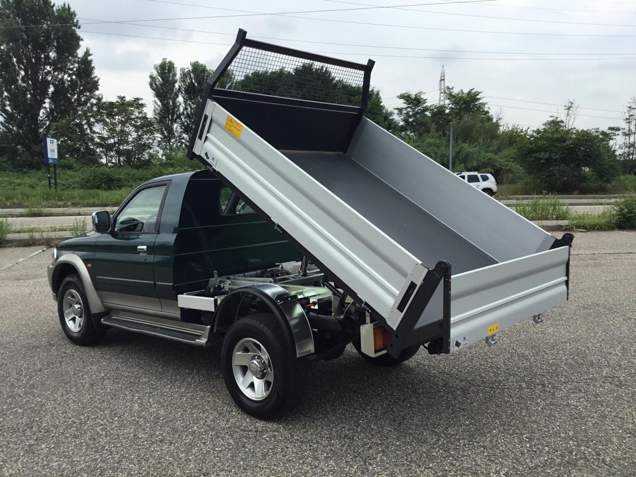 Mitsubishi L200 2.5 TDI 4WD Club Cab Pick-up GLS
