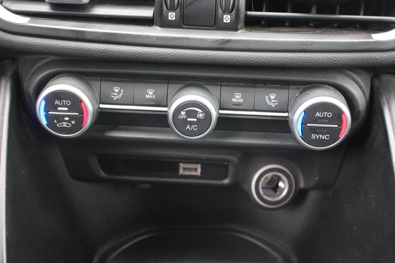 ALFA ROMEO GIULIA 2.2 190cv EAT8 PADDLE VOLANTE *PREZZO VERO* UNIPRO- TAGLIANDO ALFA ROMEO