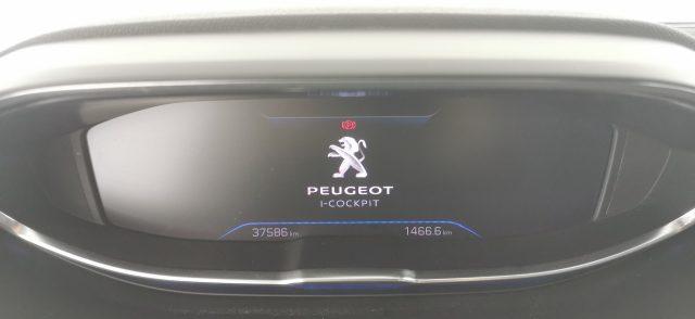 PEUGEOT 3008 BlueHDi 130 S&S Active Business