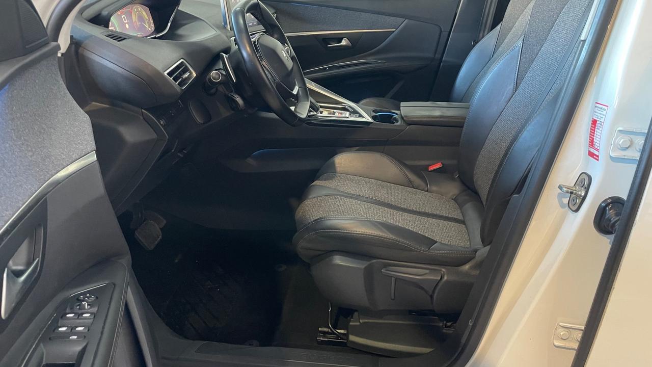 Peugeot 3008 BlueHDi 120 EAT6 S&S Allure