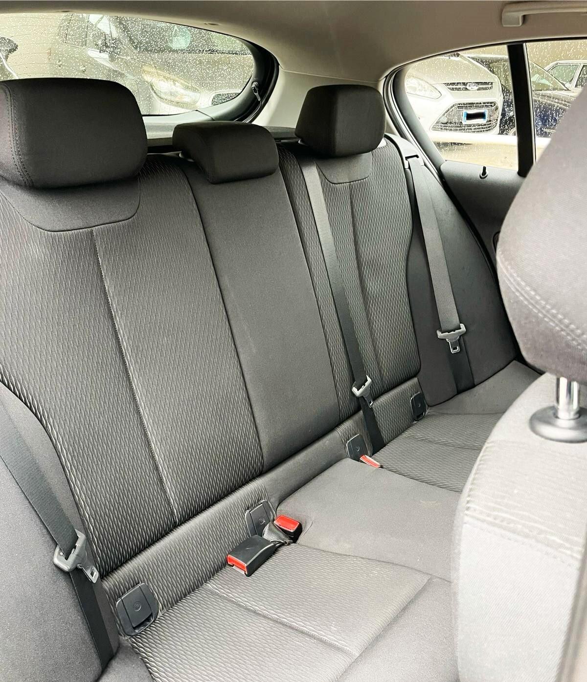 Bmw 116 116d 5p. Urban