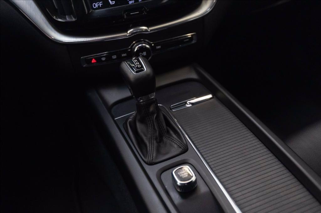 VOLVO XC60 2.0 d4 Business awd del 2018