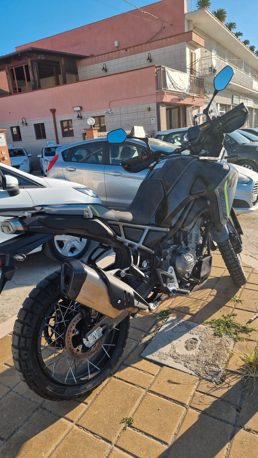 Cf Moto 450MT Seminuova!