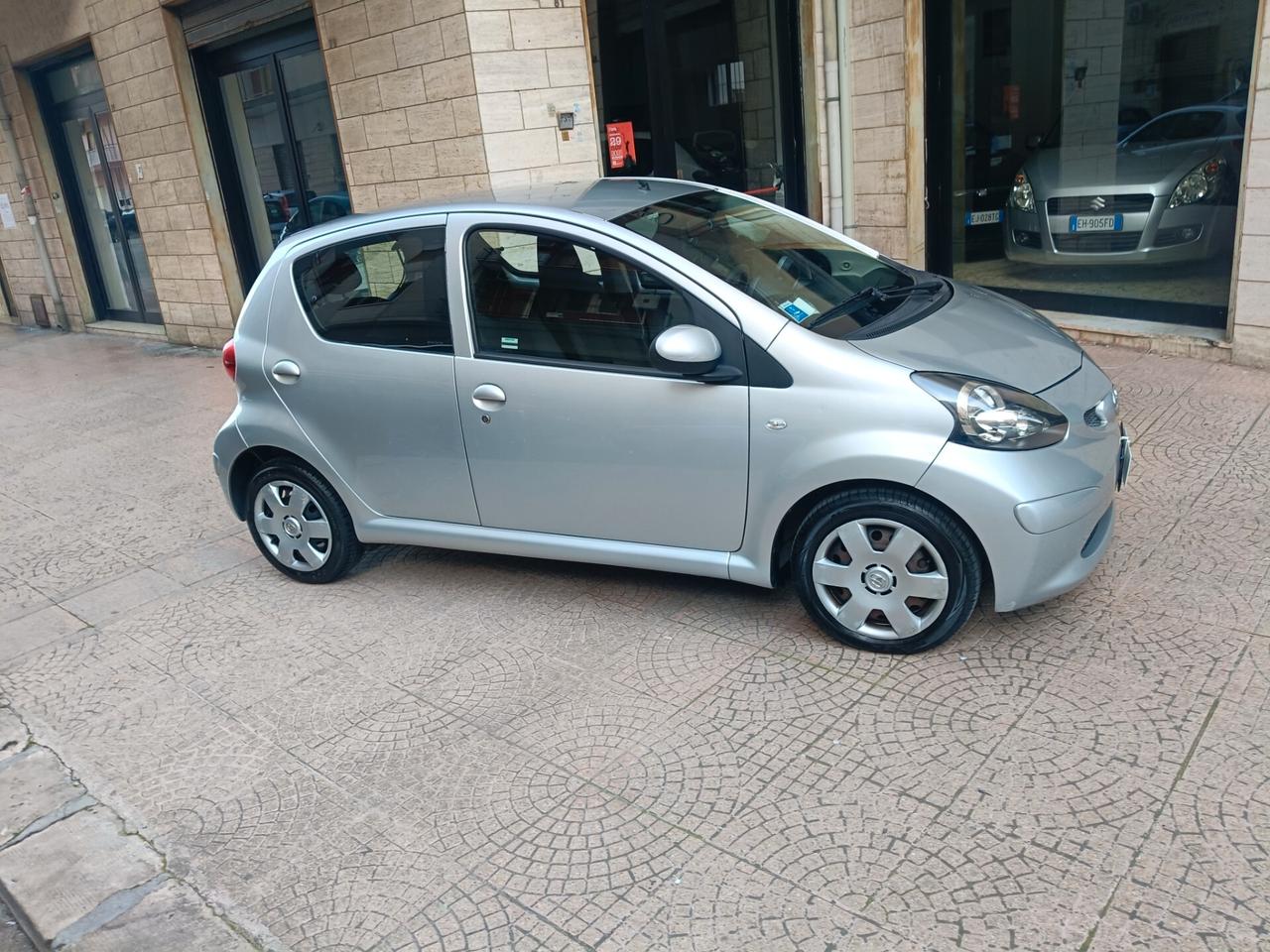 TOYOTA AYGO 1.0 5 PORTE-NEOPATENTATI-Euro 3990