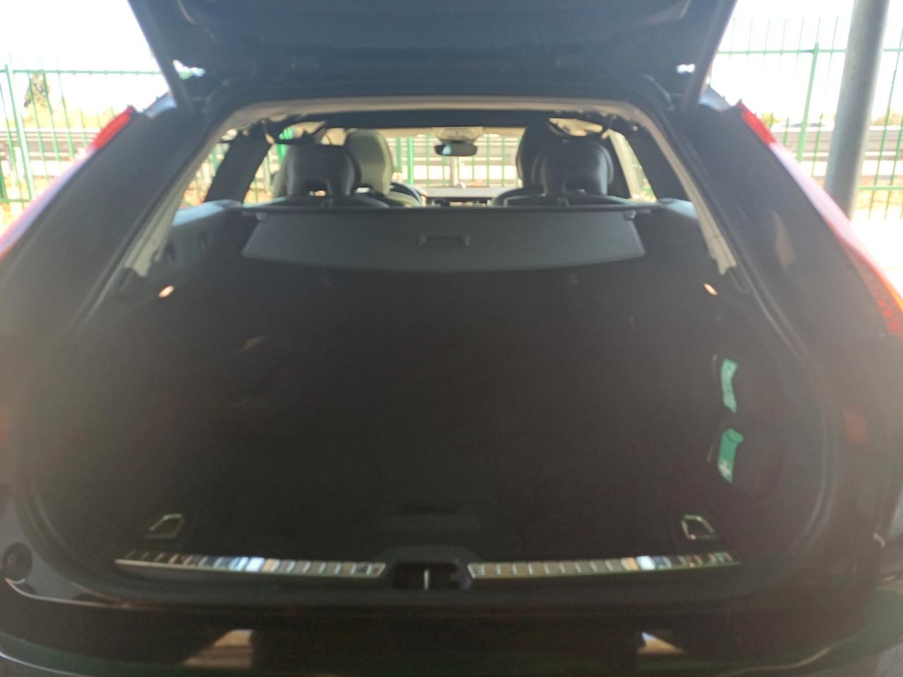 Volvo V90 Cross Country B4 (d) AWD Geartronic Business Pro