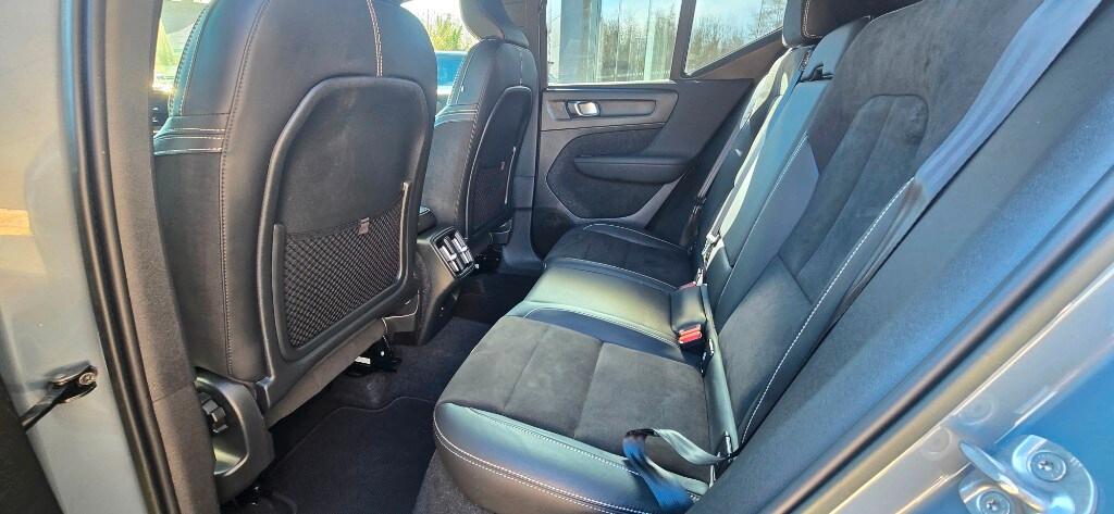 VOLVO XC40 (2017-->) XC40 T3 Geartronic Momentum