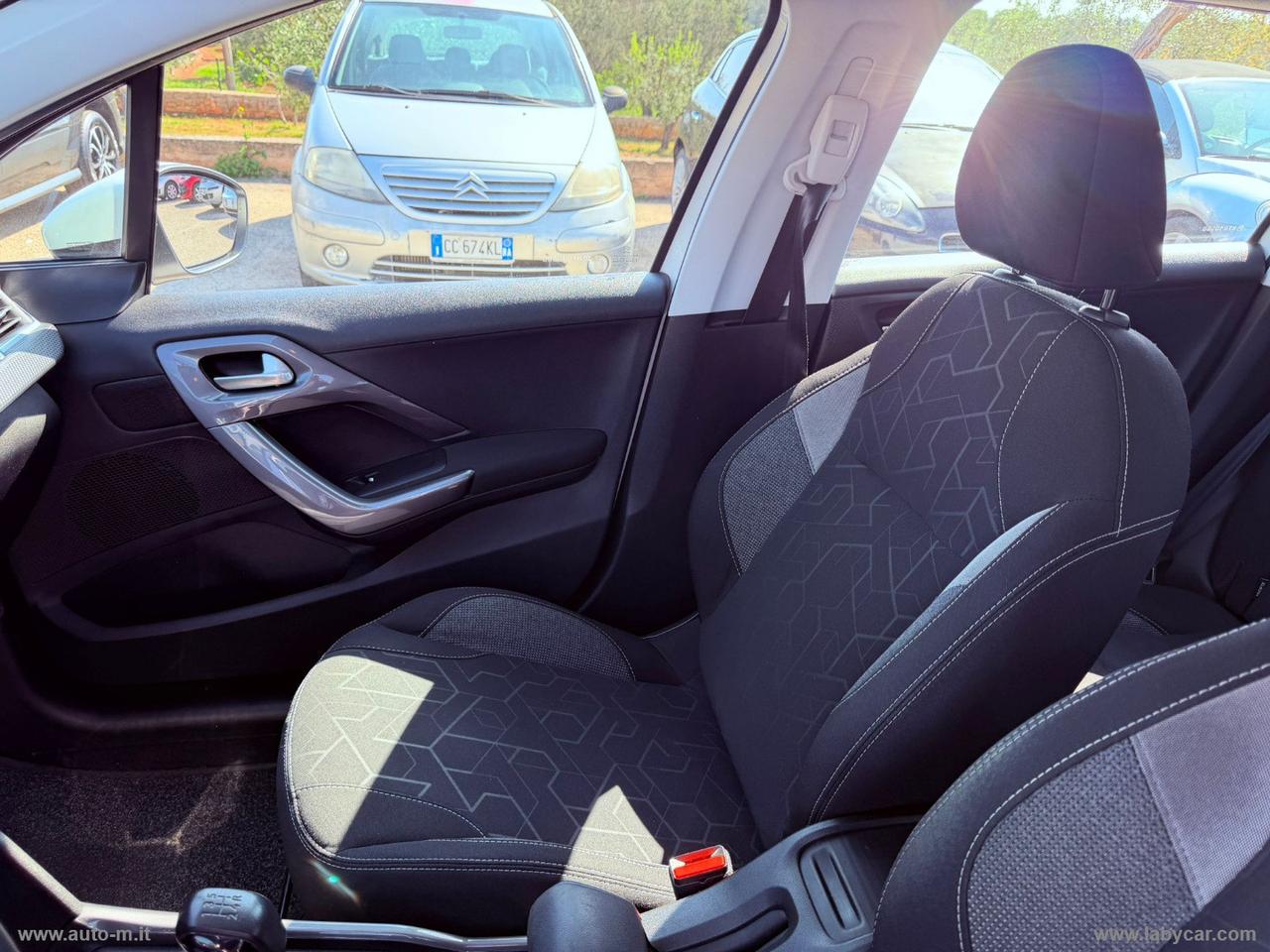 PEUGEOT 2008 BlueHDi 100 Allure