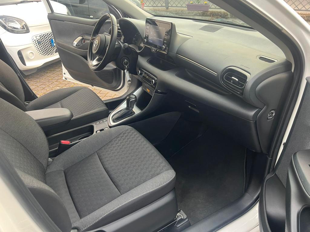 Toyota Yaris 1.5h Business