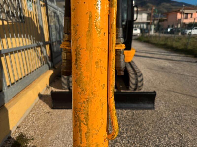 MINIESCAVATORE JCB 8035 ZTS GIROSAGOMA