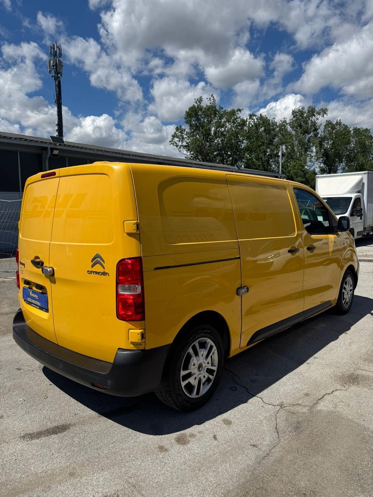 0671 FURGONE CITROEN JUMPY 2021