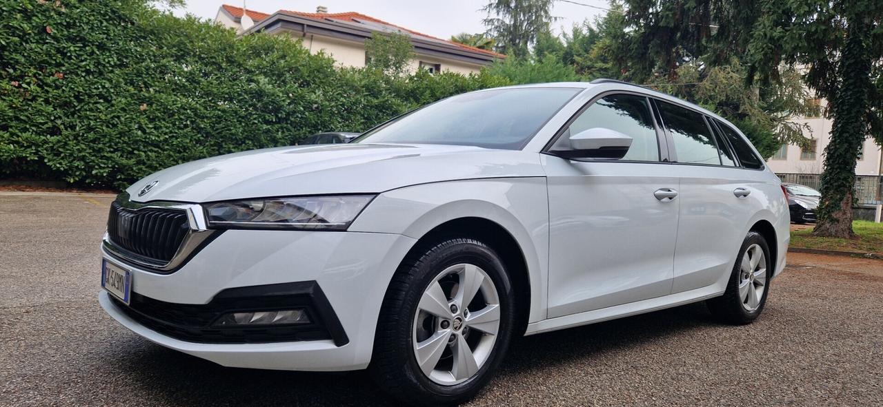 Skoda Octavia 2.0 TDI EVO SCR DSG Wagon Sportline