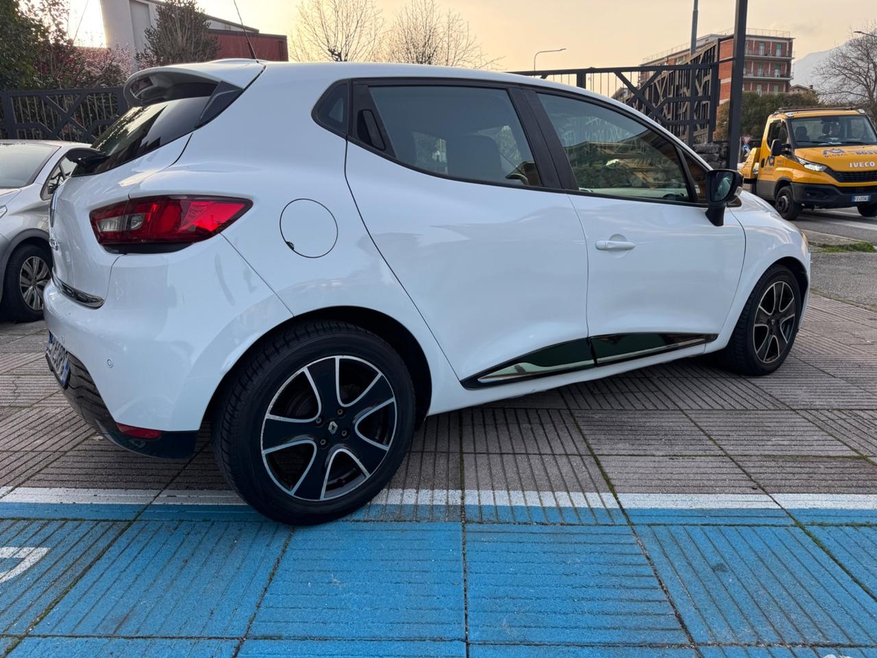 Renault Clio 1.2 16V 5 porte Dynamique