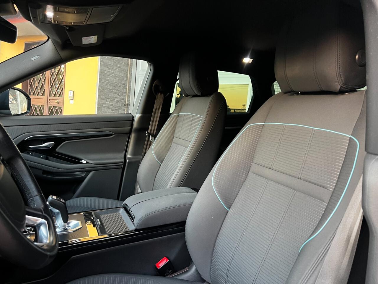 Range Rover Evoque 2.0D 150 CV R-Dynamic-2020