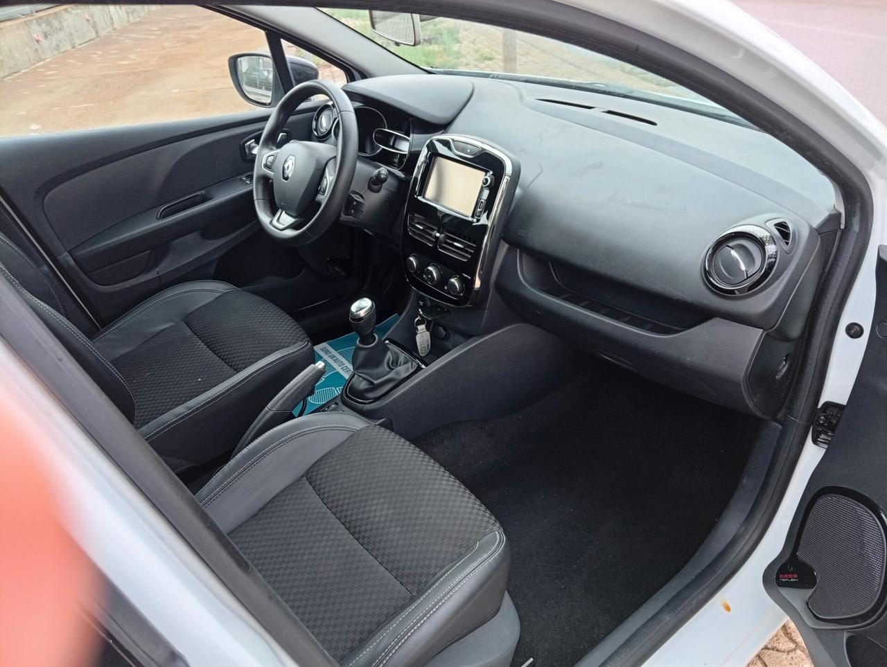 Renault Clio dCi 8V 75 CV 5 porte Moschino Zen