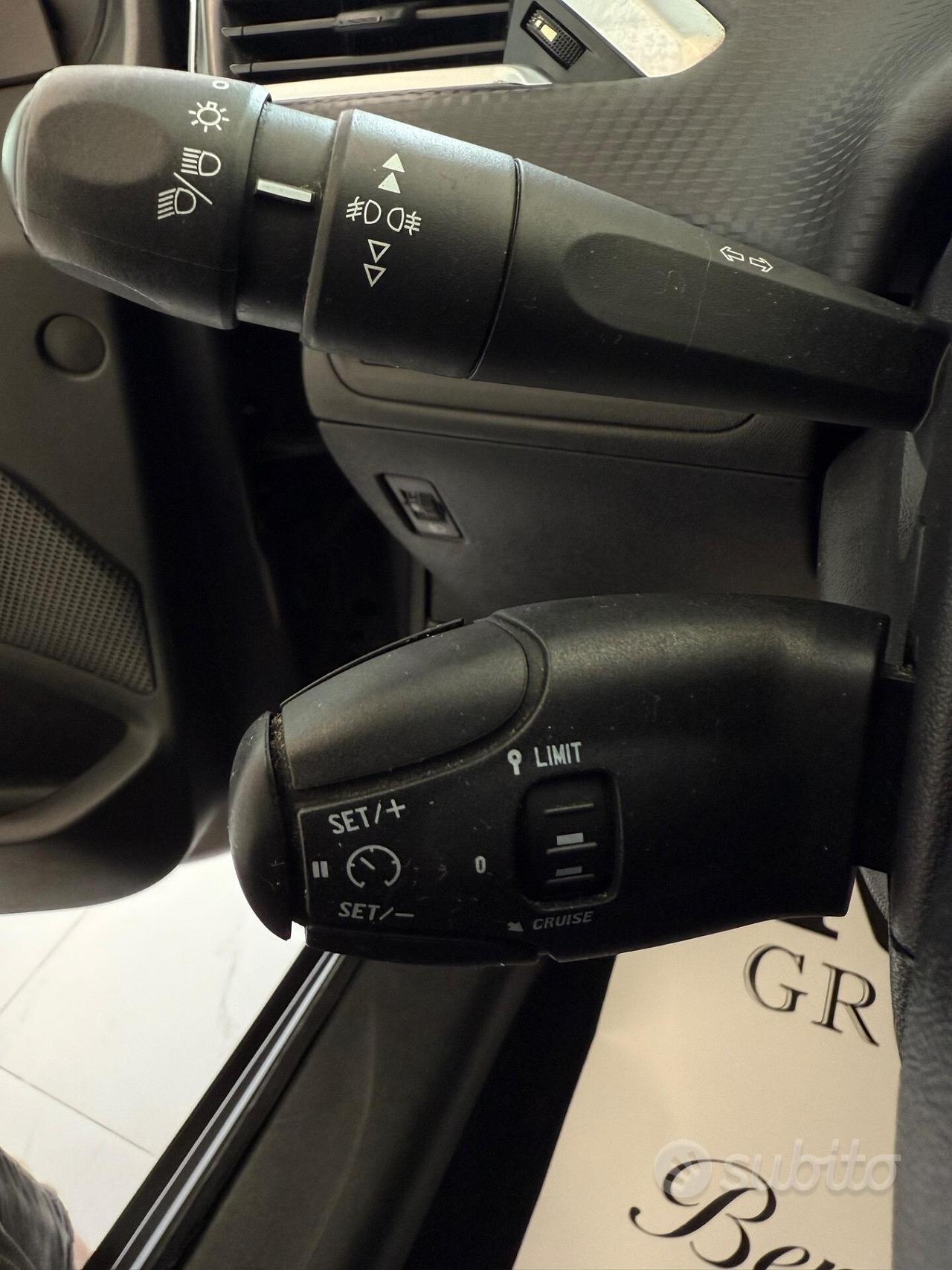 Peugeot 2008 1.2 VTi Active ok neopatentati