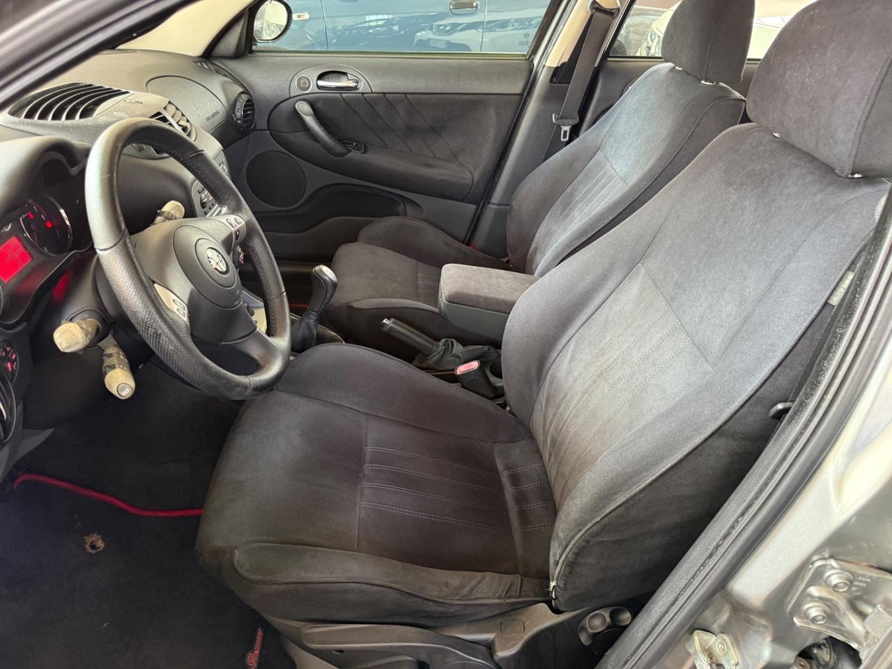 Alfa Romeo 147 1.6 16V TS (105) 5 porte Distinctive