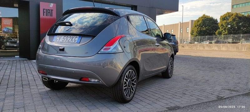 Lancia Ypsilon Ypsilon 1.0 FireFly 5 porte S&S Hybrid Platino